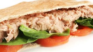 receta-pescados-snacks-sandwich-atun-613x342